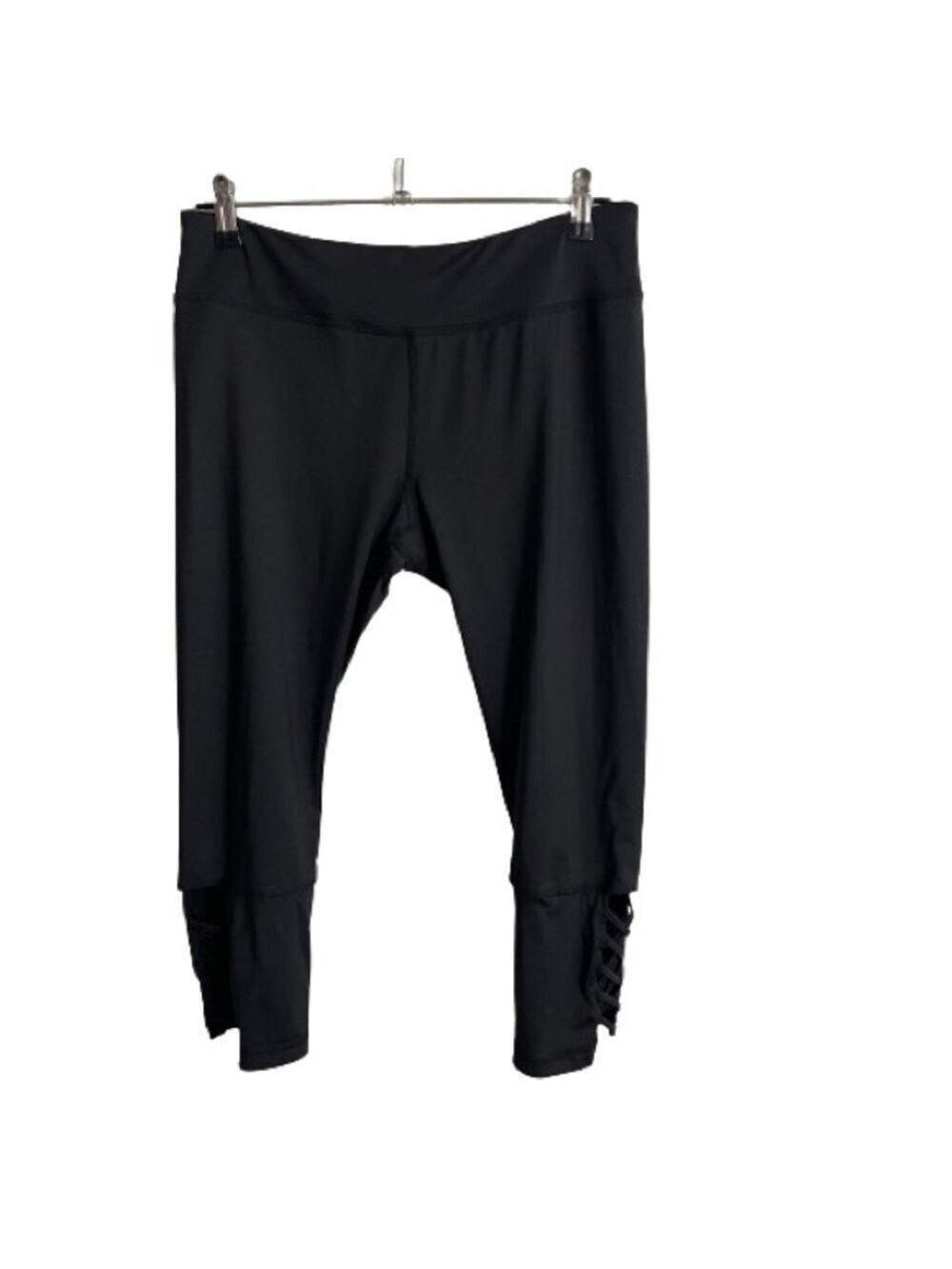 Women’s Everlast Black Capri Workout Leggings Size Large!